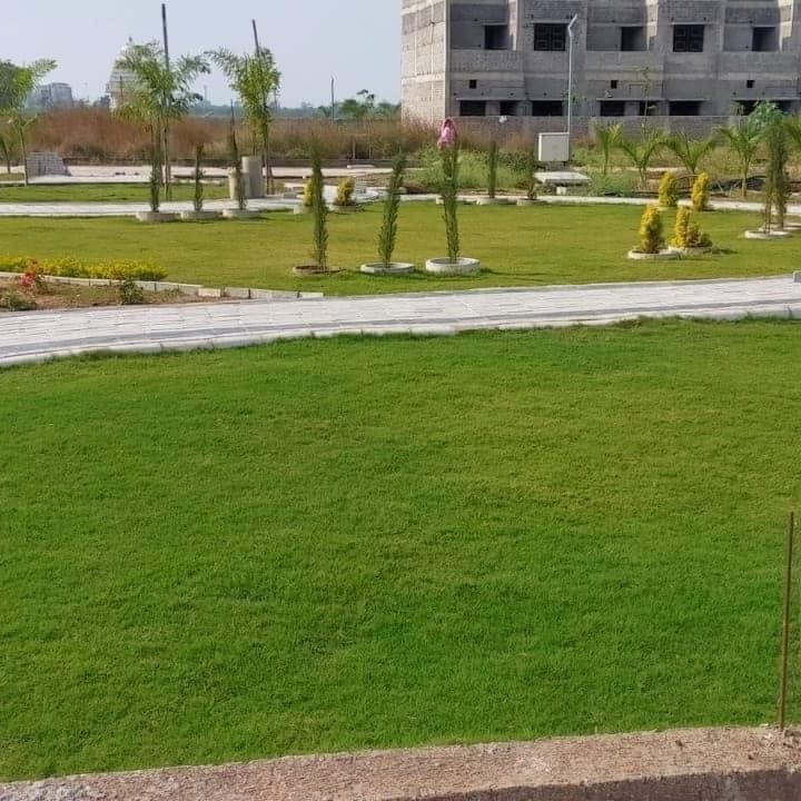 Central lawn – Abhinav City, Raipur