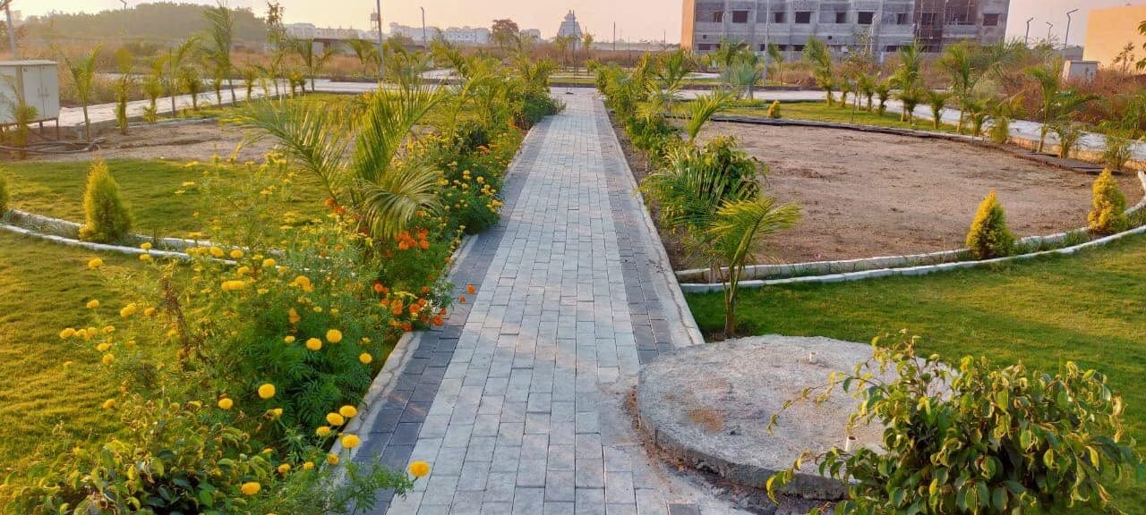 Garden pathway – Abhinav City, Raipur