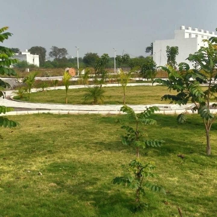 Landscaped garden – Abhinav City, Raipur